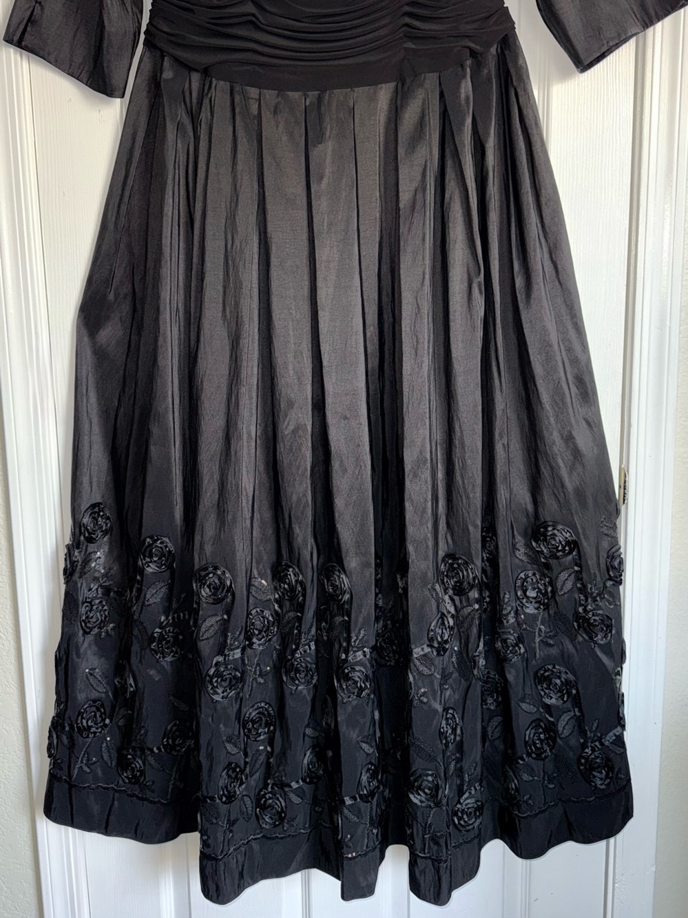 IGNITE EVENINGS 2 PC Set Black Sequin Rosette Gown + Bolero Jacket 18W Formal - Picture 4 of 16